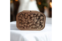 Drewniana skrzynka na koperty.