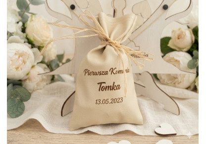 Drewniana Księga Gości I Komunia  w Kształcie Serca 3D/30 serc