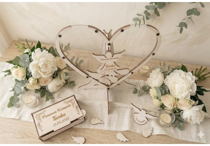 Drewniana Księga Gości I Komunia  w Kształcie Serca 3D/35 skrzydełka