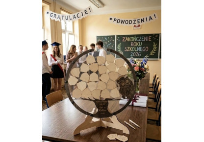 Personalizowana Księga Pamiątkowa 3D na Zakończenie Roku „Drzewo Wdzięczności” – 20 tarcz