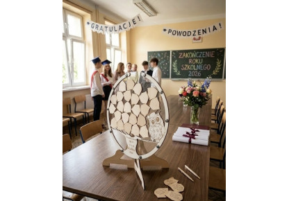 Personalizowana Księga Pamiątkowa 3D na Zakończenie Roku „Drzewo Wdzięczności” – 20 tarcz