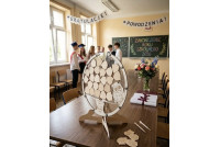 Personalizowana Księga Pamiątkowa 3D na Zakończenie Roku „Drzewo Wdzięczności” – 20 tarcz