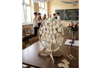 Personalizowana Księga Pamiątkowa 3D na Zakończenie Roku „Drzewo Wdzięczności” – 20 tarcz